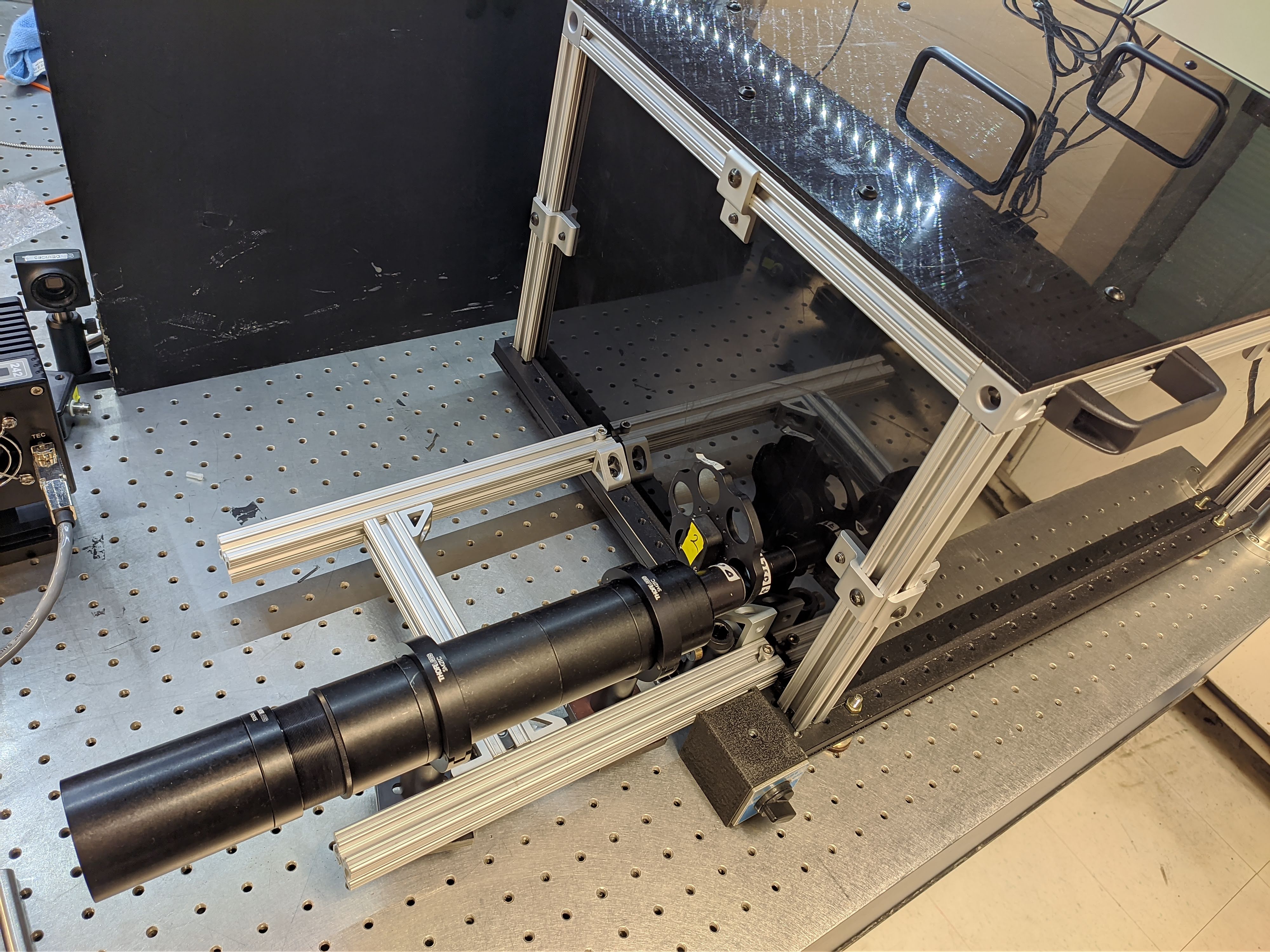Monocular passive ranging device